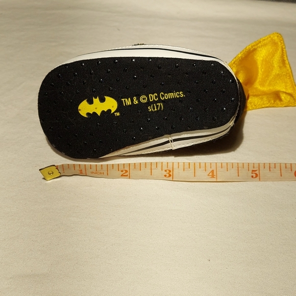Batman cape infant shoes size S 17 - Picture 10 of 10
